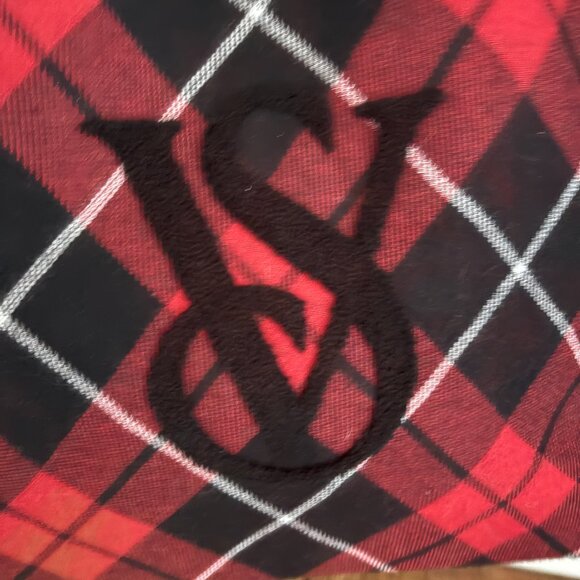 Victoria’s Secret Red Black Tartan Plaid Pattern Weekender Tote Bag VS Logo - Picture 2 of 5